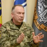 Ворог продовжує наступальні і штурмові дії одночасно на декількох напрямках, — Сирський