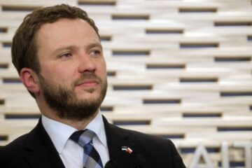 Глава МЗС Естонії закликає ЄС знизити цінову стелю на російську нафту до $45 за барель