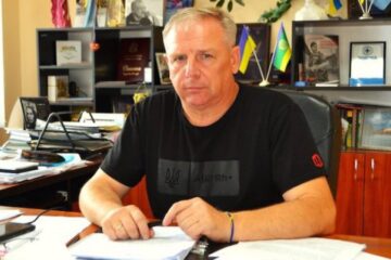 Справа про хабар за встановлення споруд: мера Бердичева відсторонили від посади