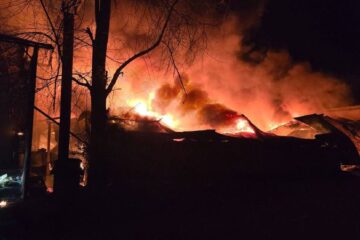 У Харкові пожежі через атаку “шахедів”