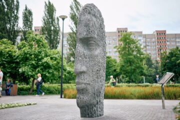 У Києві відкрили артоб’єкт «Усвідомлення» як символ подяки територіальній обороні
