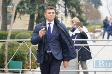 Суд продовжив нардепу Тищенку нічний домашній арешт