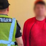 У Києві затримали 49-річного “екстремала”, який катався між вагонами метро