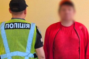 У Києві затримали 49-річного “екстремала”, який катався між вагонами метро