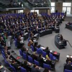 Німеччина призупиняє дозвіл на воззʼєднання сімей для біженців