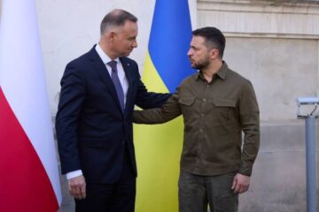 Зеленський нагородив Анджея Дуду орденом Свободи