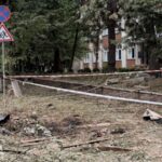 Росіяни вдарили дронами по Лебедину на Сумщині, пошкоджені адмінбудівлі