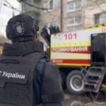 У Харкові російський безпілотник впав на приватний город і не здетонував