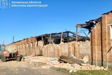 Росіяни атакували аграрне підприємство у Запорізькій області
