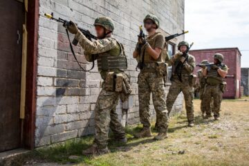 Операції «Інтерфлекс» — три роки: скільки українських військових пройшли підготовку у Британії