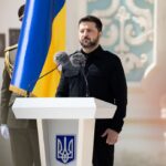 Президент привітав громадян із Днем Конституції: Україна — це мільйони дій і подвигів