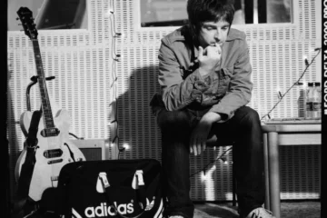 Oasis та adidas випустили спільну колекцію, натхненну 90-ми