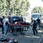 Батько помер, доньку намагаються врятувати — збільшилася кількість жертв російського удару по Сумах