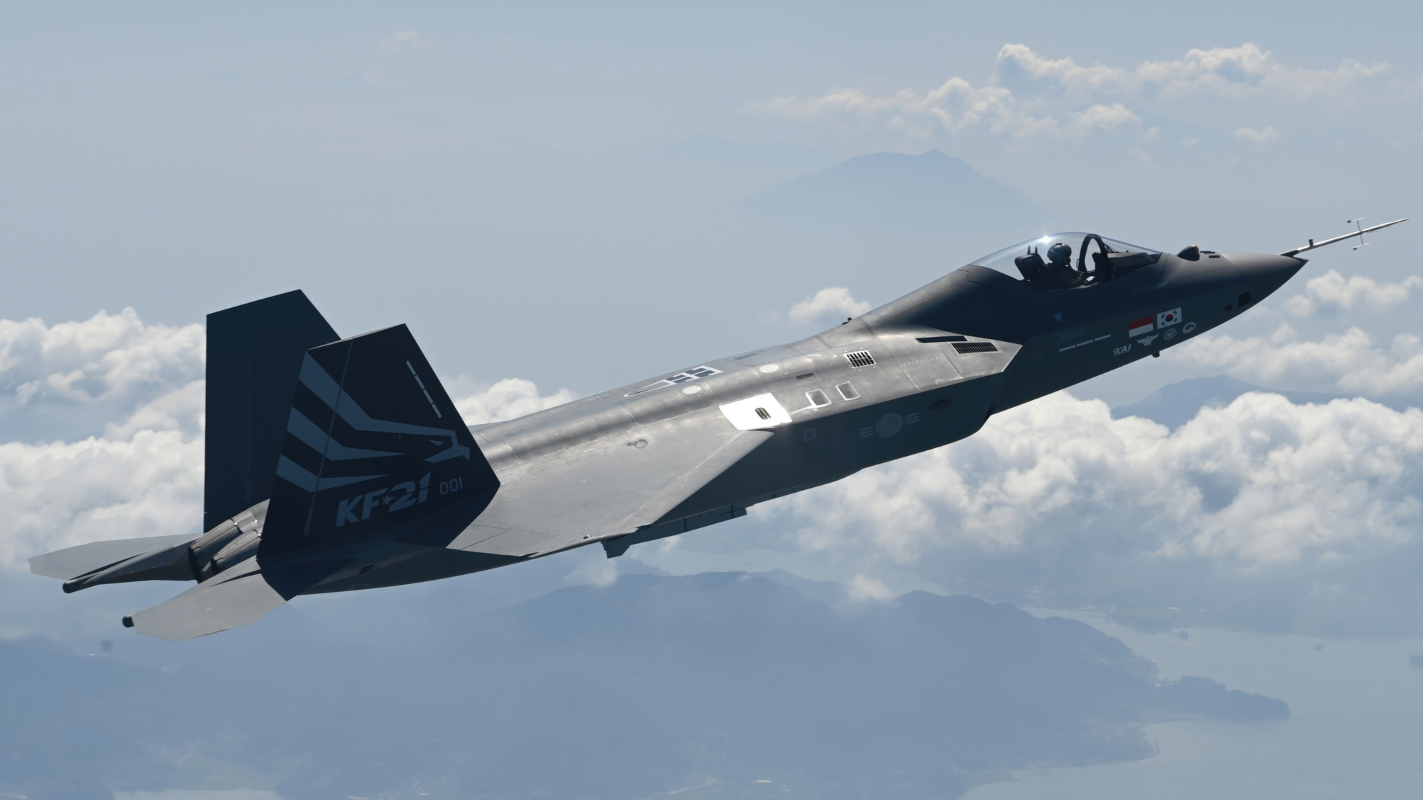 Прототип південнокорейського багатоцільового винищувача KF-21 Boramae. Фото: Korea Aerospace Industries