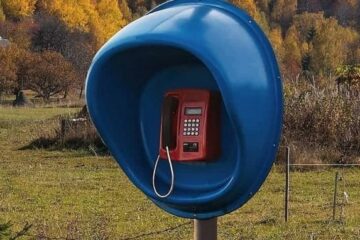 Окупанти імітують «відновлення» на Луганщині: в Рубіжному встановлюють дротові таксофони