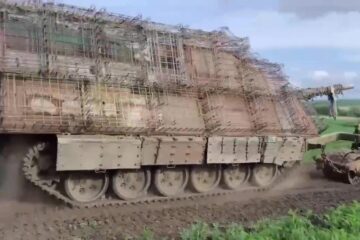 Обклали цеглою, колодами, гумою: на чому штурмують росіяни біля Покровська