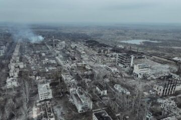 «„Привєт“ і „Молнія“ знищують забудову» — в Часовому Яру не на хвилину не припиняється війна дронів