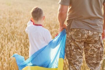 «Розкажу сину більше, коли виросте» — бійці «Азову» поділилися своїми історіями до Дня батька