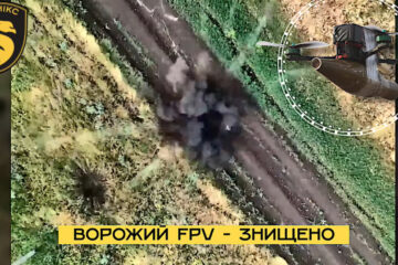Склад БК, «байкер» і FPV-засідка: українські дрони показали тріаду успішних ударів на Донеччині