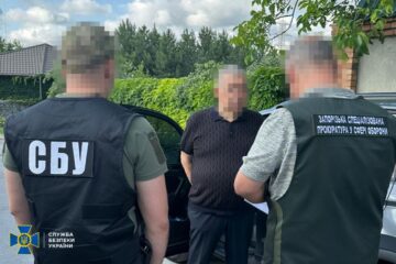 Майже 3000 «аспірантів» та 17 млн грн: у Запоріжжі викрили ректорат вишу, що торгував відстрочкою