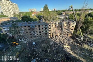 Рятувальники завершили розбір завалів у Києві: ракетний удар забрав 9 життів