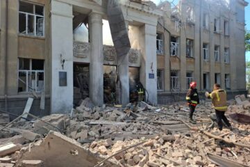 «Абсолютно божевільний удар»: реакція Президента на знищення російською ракетою ліцею на Одещині
