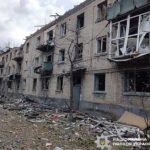Наслідки обстрілів на Донеччині: є поранені, пошкоджено магазин і СТО