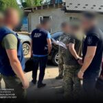 На Прикарпатті викрили військових, які продали понад 5 тонн армійського дизпалива