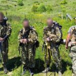 Ухилянти замаскувалися камуфляжем, проте службовий пес ДПСУ їх вистежив за запахом