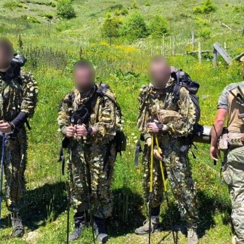 Ухилянти замаскувалися камуфляжем, проте службовий пес ДПСУ їх вистежив за запахом