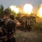 З колонії дістали, зброю дали, а що робити не сказали: росія продовжує закидати наших воїнів «м’ясом»