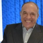 Ексвикладача КНУ Василенка, який назвав українок «голодними на секс», програв суд за поновлення