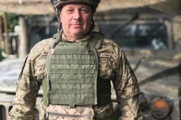 Ангел-охоронець на розбитій автівці: водій-сапер вивіз з-під вогню 30 поранених бійців
