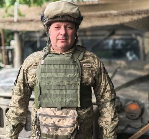 Ангел-охоронець на розбитій автівці: водій-сапер вивіз з-під вогню 30 поранених бійців