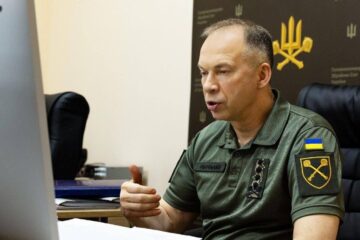 Противник нарощує виробництво ракет і дронів — Олександр Сирський