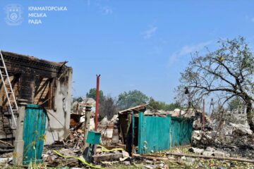 У Краматорську через ворожі обстріли пошкоджені понад 120 приватних будинків