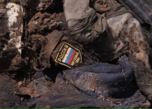 Зі своїх мертвих знімали штани, «лутали» їх конкретно: про повагу у російському війську