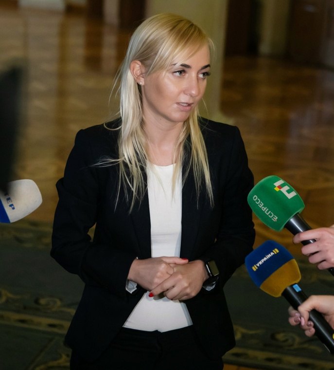 Олександра Устінова