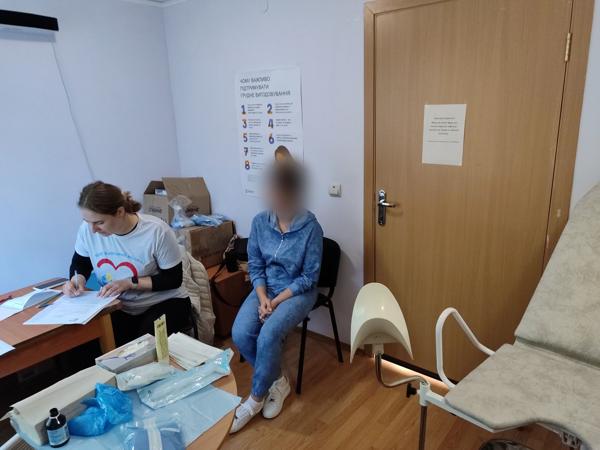 Проєкт Assisto надає мешканцям Київщини холістичну допомогу постраждалим від сексуального насильства під час конфлікту: консультації з питань психологічної підтримки, медичну допомогу, гінекологічні прийоми у селах та селищах Київської області.