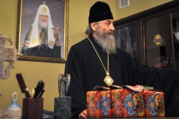 Після припинення громадянства митрополит Онуфрій автоматично вважається іноземцем в Україні, — нардеп Сергій Власенко