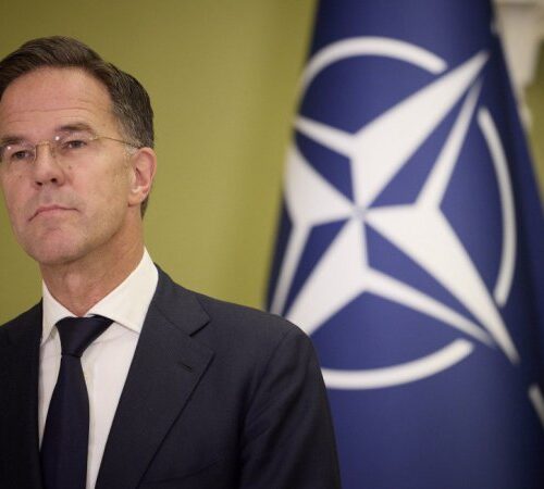 Генсек НАТО відреагував на зупинення військової допомоги США для України