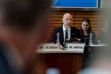 Журналісти опублікували лист від Шмигаля до ВАКС, в якому він переконував не відсторонювати Чернишов