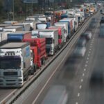 У Києві обмежили рух вантажівок через спеку