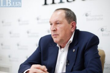 Кіровоградщину вночі атакували десятки дронів, через атаку поранена жінка