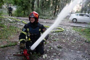 У Києві через дронову атаку РФ пошкоджена пожежно-рятувальна частина
