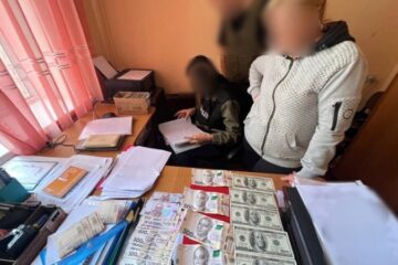 На Чернігівщині викрили “педколектив”, який за хабарі ухилявся від мобілізації, – ДПСУ