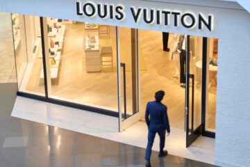 Хакери вкрали базу британських клієнтів Louis Vuitton