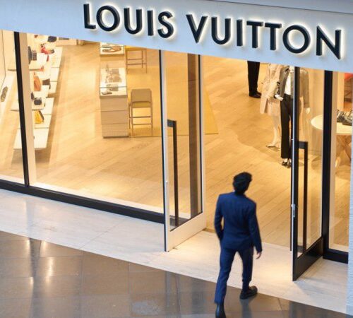 Хакери вкрали базу британських клієнтів Louis Vuitton