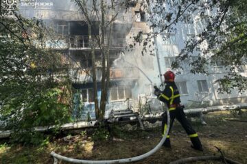 ​У Запоріжжі горіла п’ятиповерхівка, є постраждалі