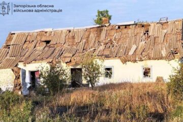 У Запорізькій області росіяни поранили літню жінку